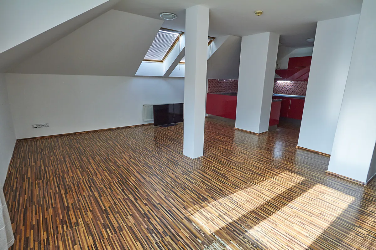 Pronájem bytu 2+kk 86 m²